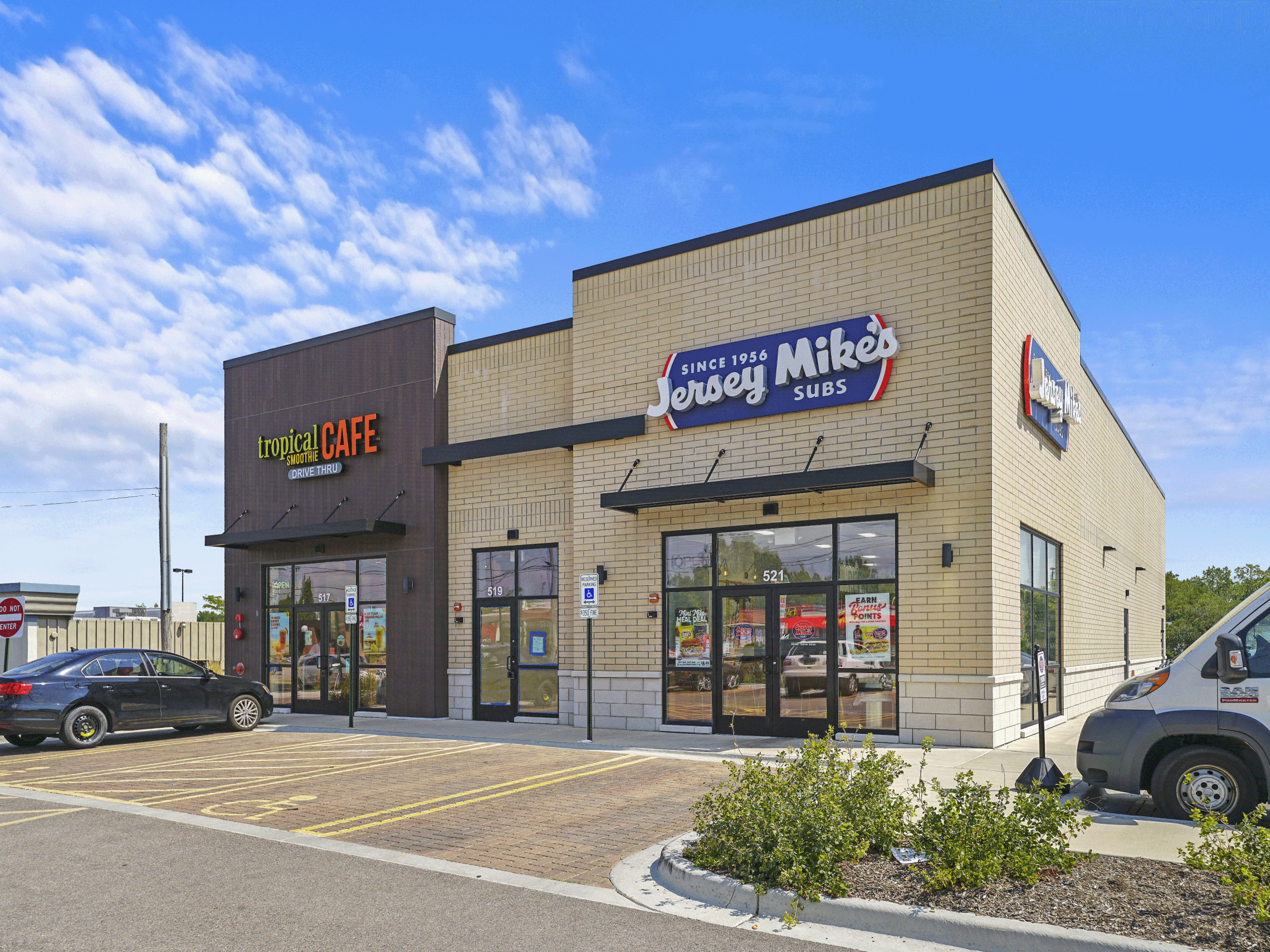 Multi-Tenant, Carol Stream